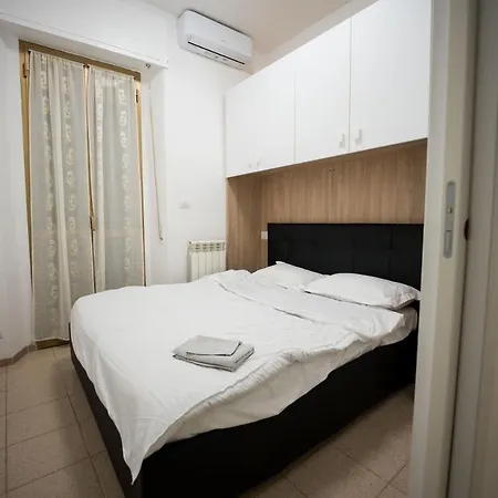 Intero A Apartment